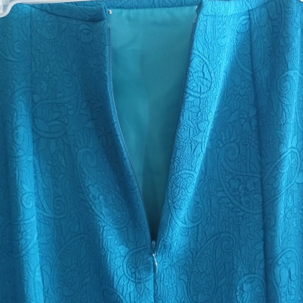 First Issue Skirt - Picture 4 of 6